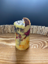 Load image into Gallery viewer, (Yellow) Lemon Floral Pillar Candle